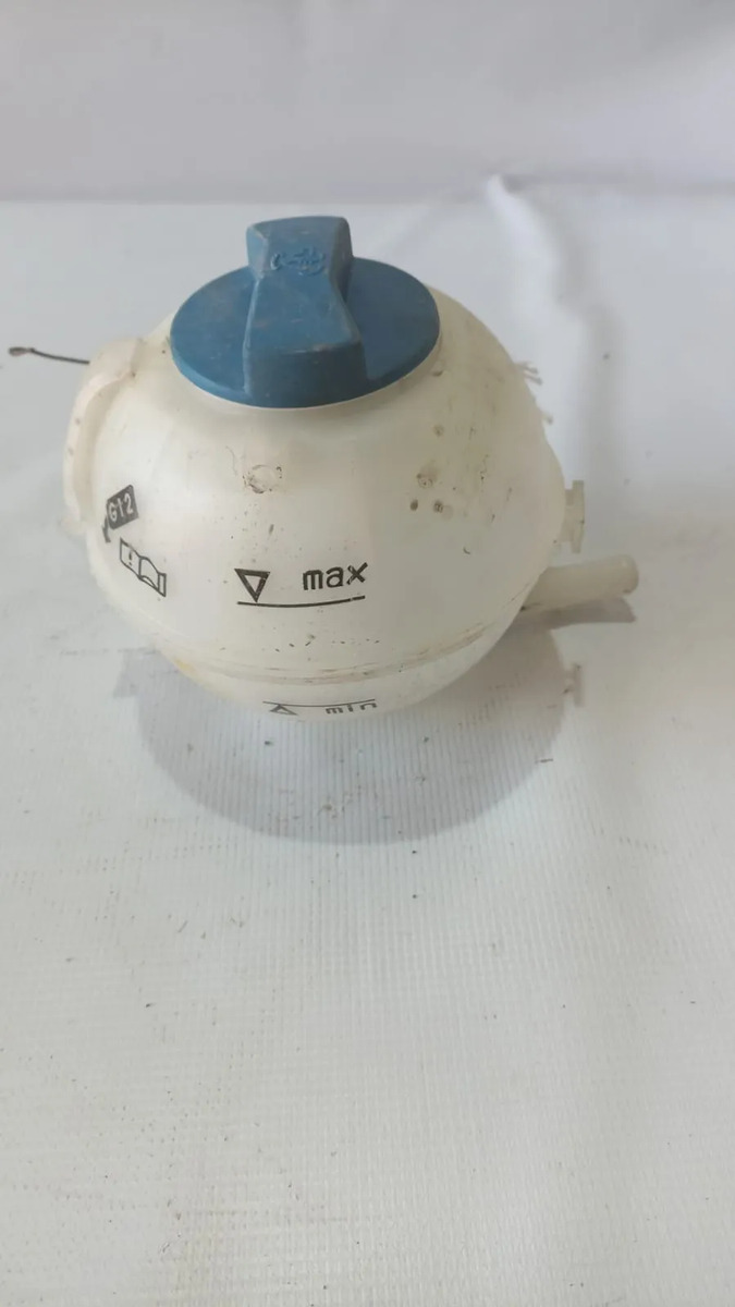 Deposito De Agua Vw Golf 2009-2016 Genérico Usado