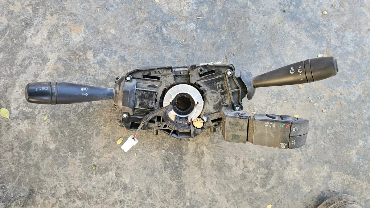 Renault Logan 2015-2020 Palancas Luces Limpiabrizas