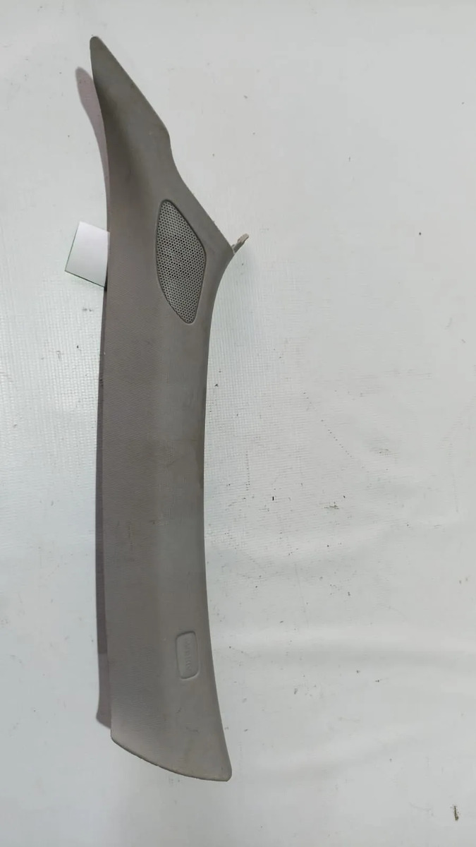 Moldura Poste Delantero Lh Audi A1 2012-2016 Gris