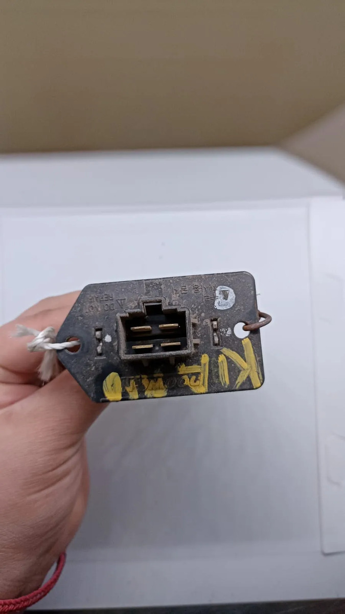 Modulo De Resistencia De Calefaccion Kia Rio 2015-2017
