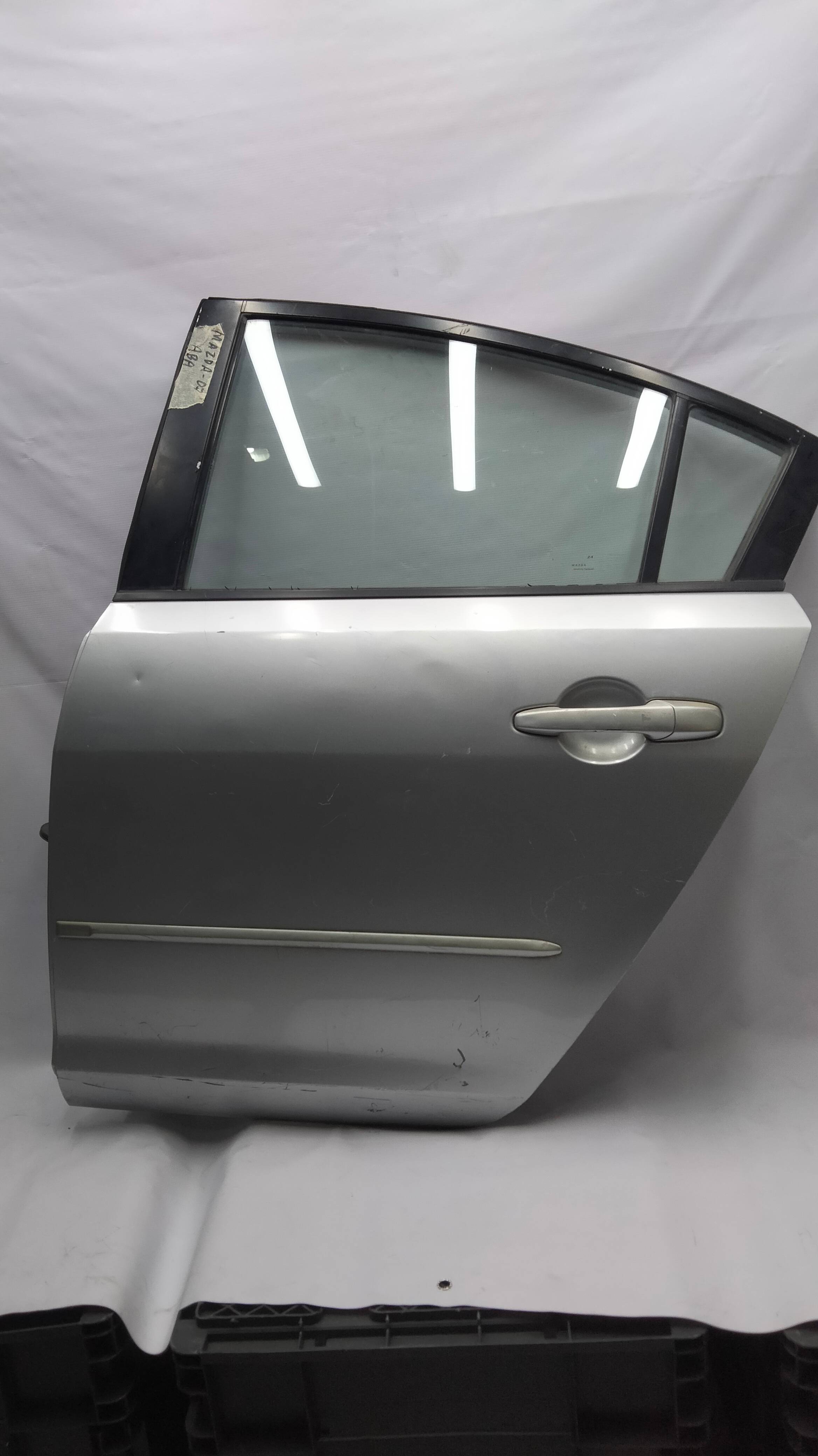 Mazda 3 2005 - 2009 Puerta Trasera Izquierdo Usado Original
