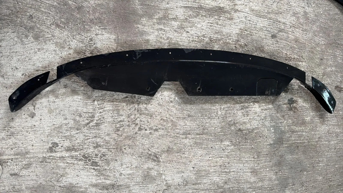 Deflector Aire Chrysler Caravan 2003-2008 Usado Original Negro