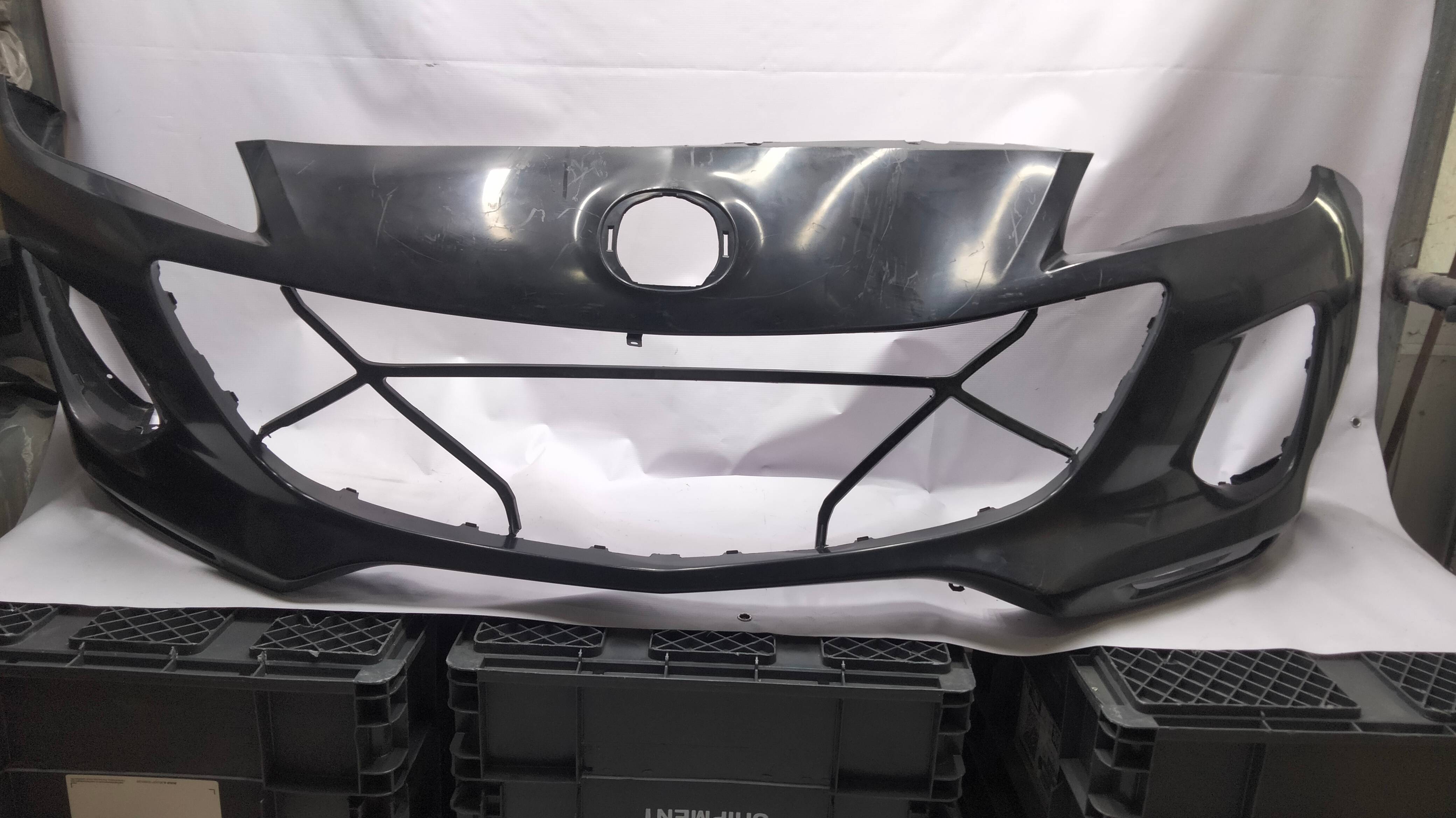 Mazda 3 2010 - 2013 Fascia Delantera Derecho Usado Generico