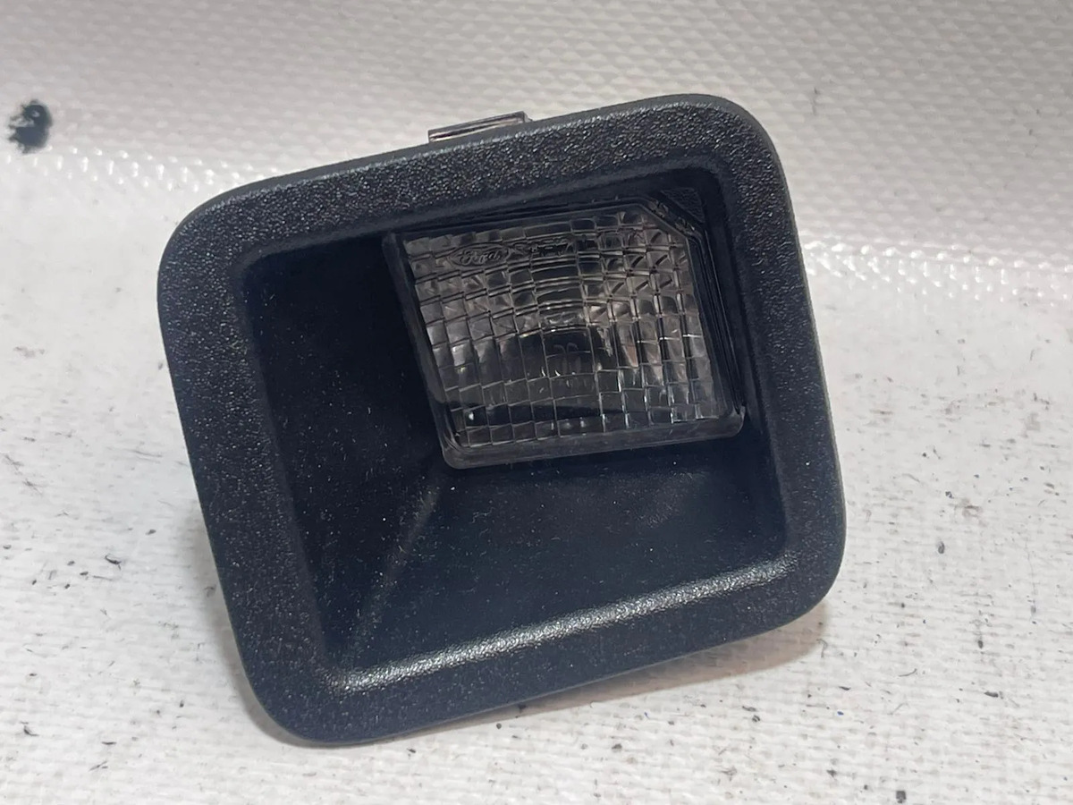 Ford F250 2023 Al 2025 Luz Trasera De Placa Nuevo