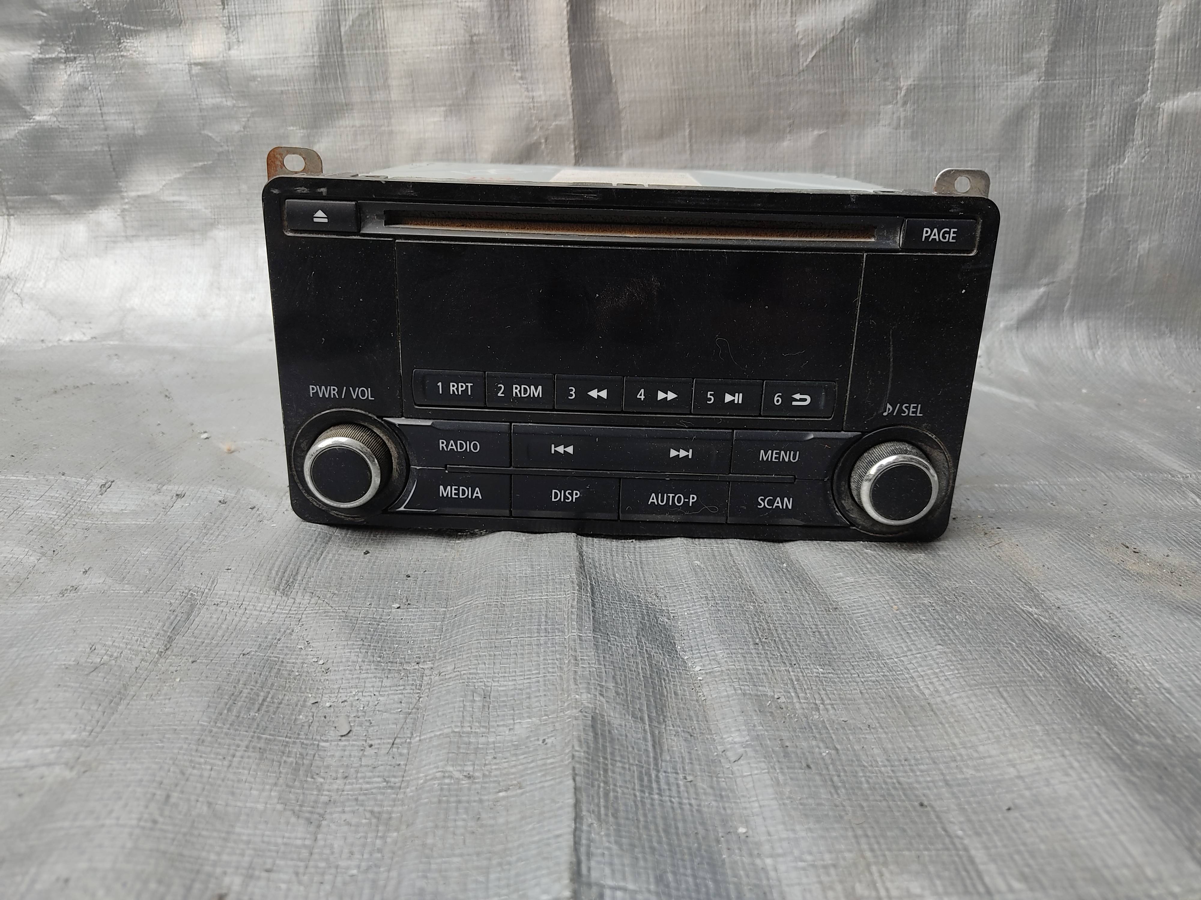 Mitsubishi L200 2016 - 2020 Estereo Usado Original