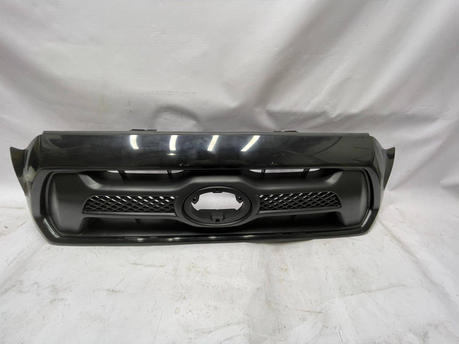 Toyota Tacoma 2012 - 2015 Parrilla Delantera Usado Generico