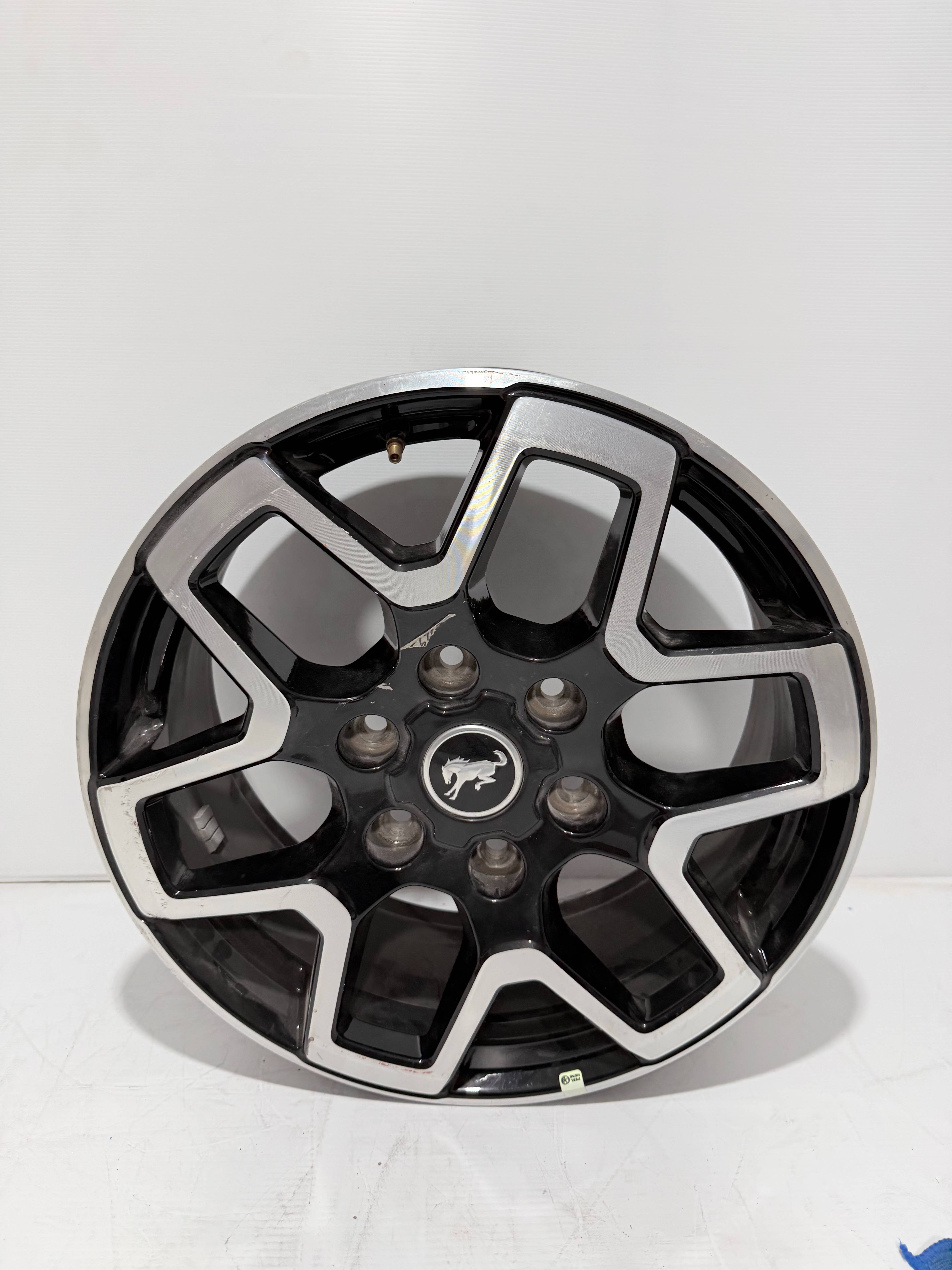 Ford Bronco 2018 - 2024 Rin Usado Original