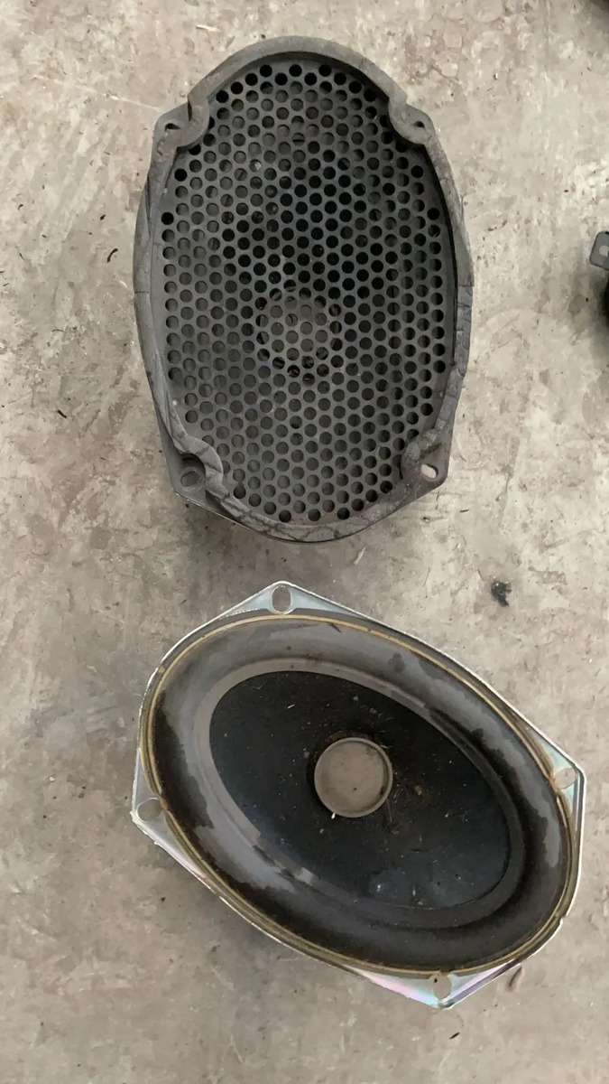Bocina Dodge Ram 700 2015-2019 Usada Original Negro