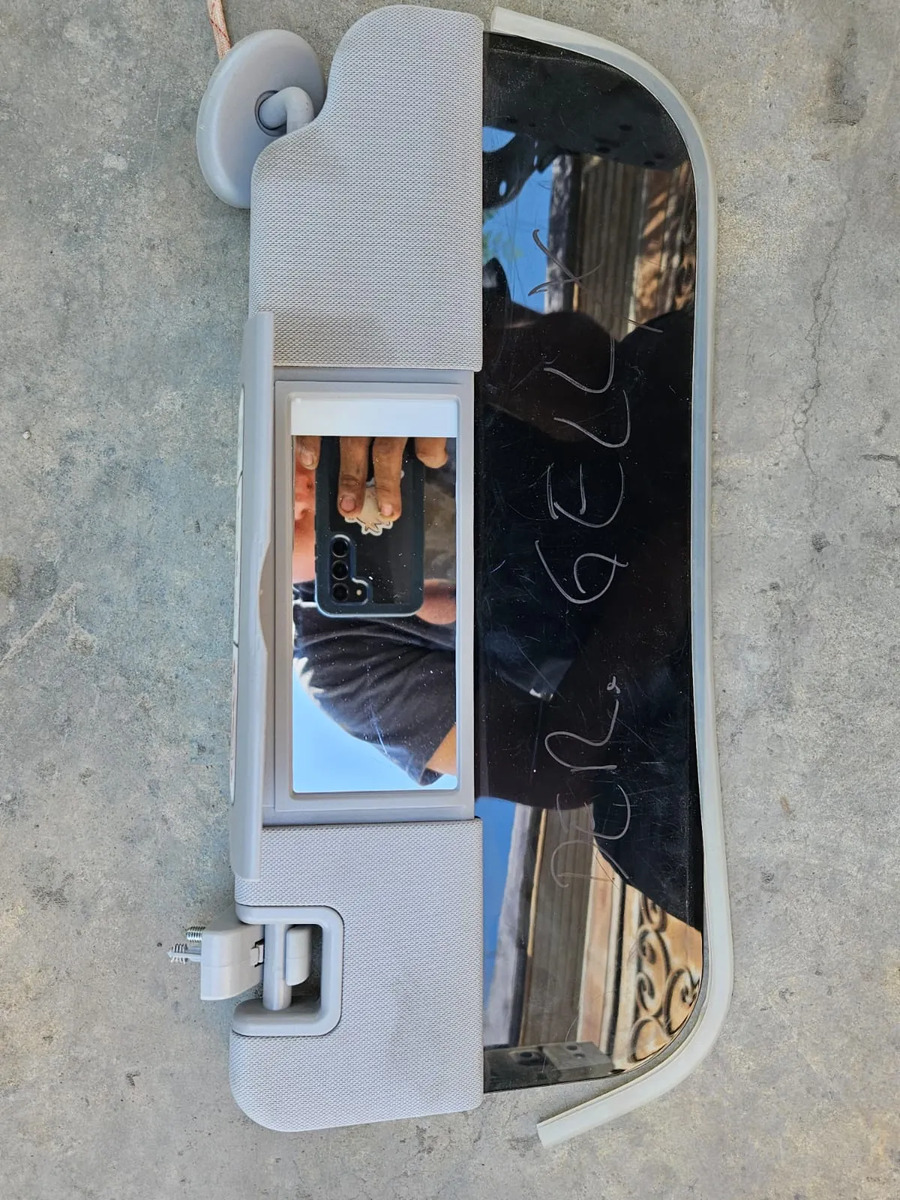 Geely Starray 2023-2026 Visera Parasol Derecha
