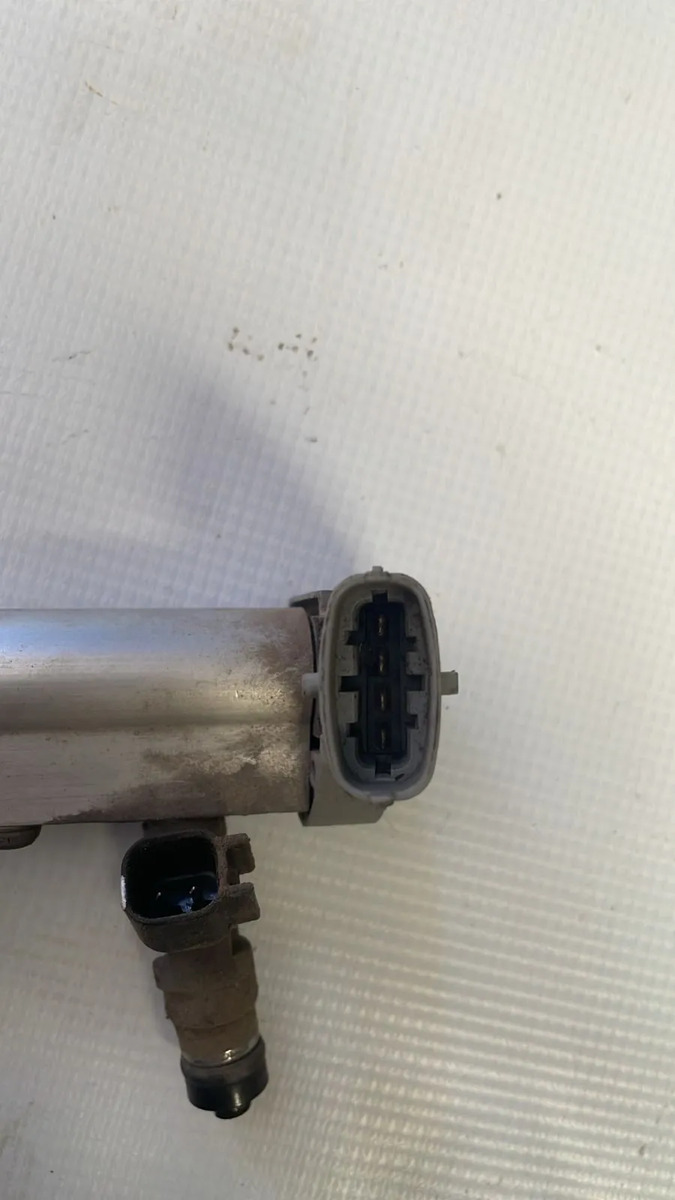 Riel De Inyectores Completo  Volvo  S 60 T5 2.5  2001-2004