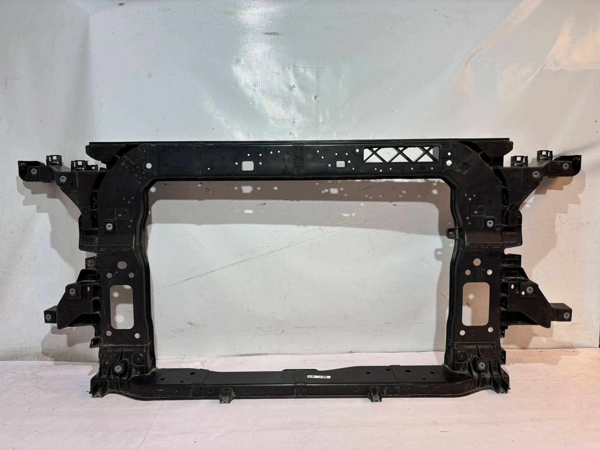Hyundai Palisade 2025 - 2026 Marco de radiador Delantera Usado Original