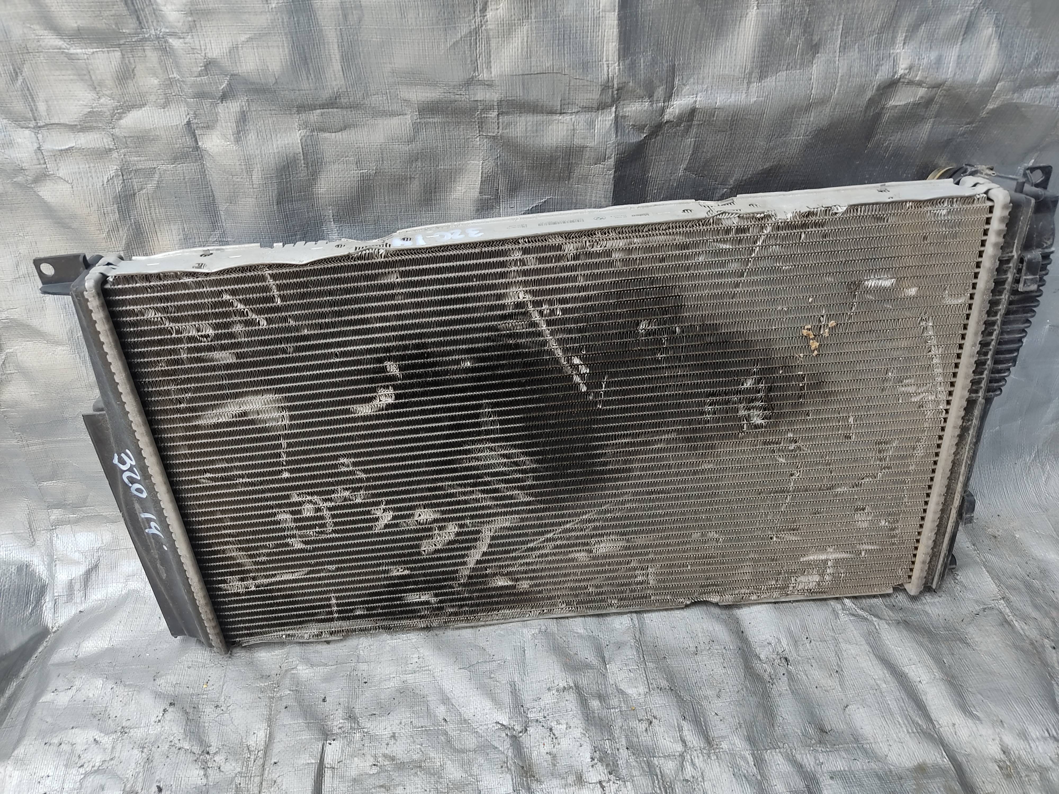 Bmw Serie 3 2013 - 2015 Radiador Delantera Derecho Usado Original