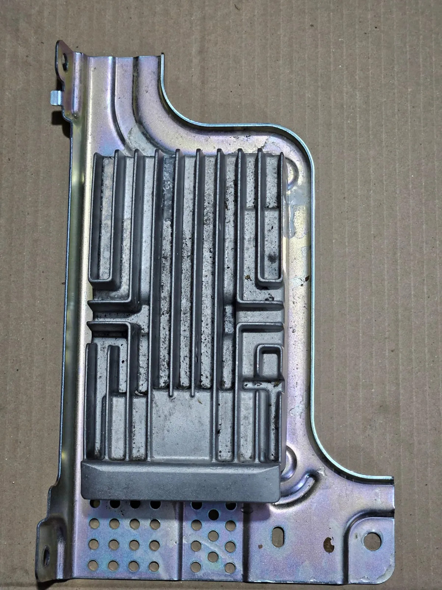 Geely Starray 2023-2026 Amplificador De Audio Plateado