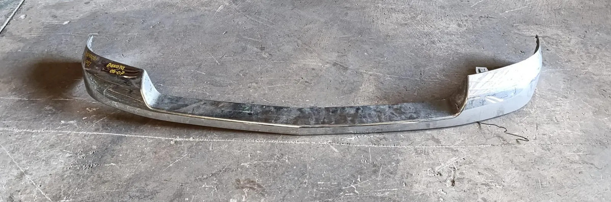 Moldura Delantera Dodge Dakota 2005-2007 Generica C/detalle Plateado