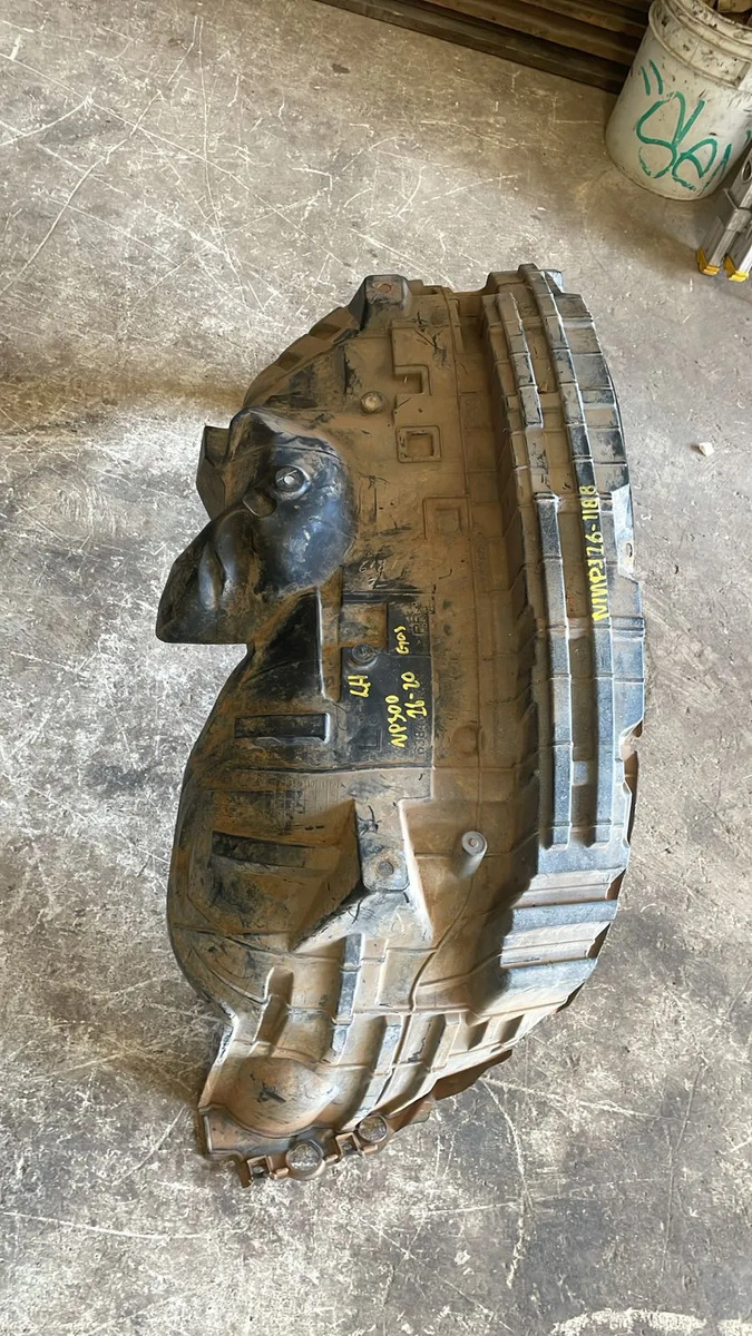 Lodera Delantera 1  Izq  Nissan Np300 2016-2020 Usado Orig