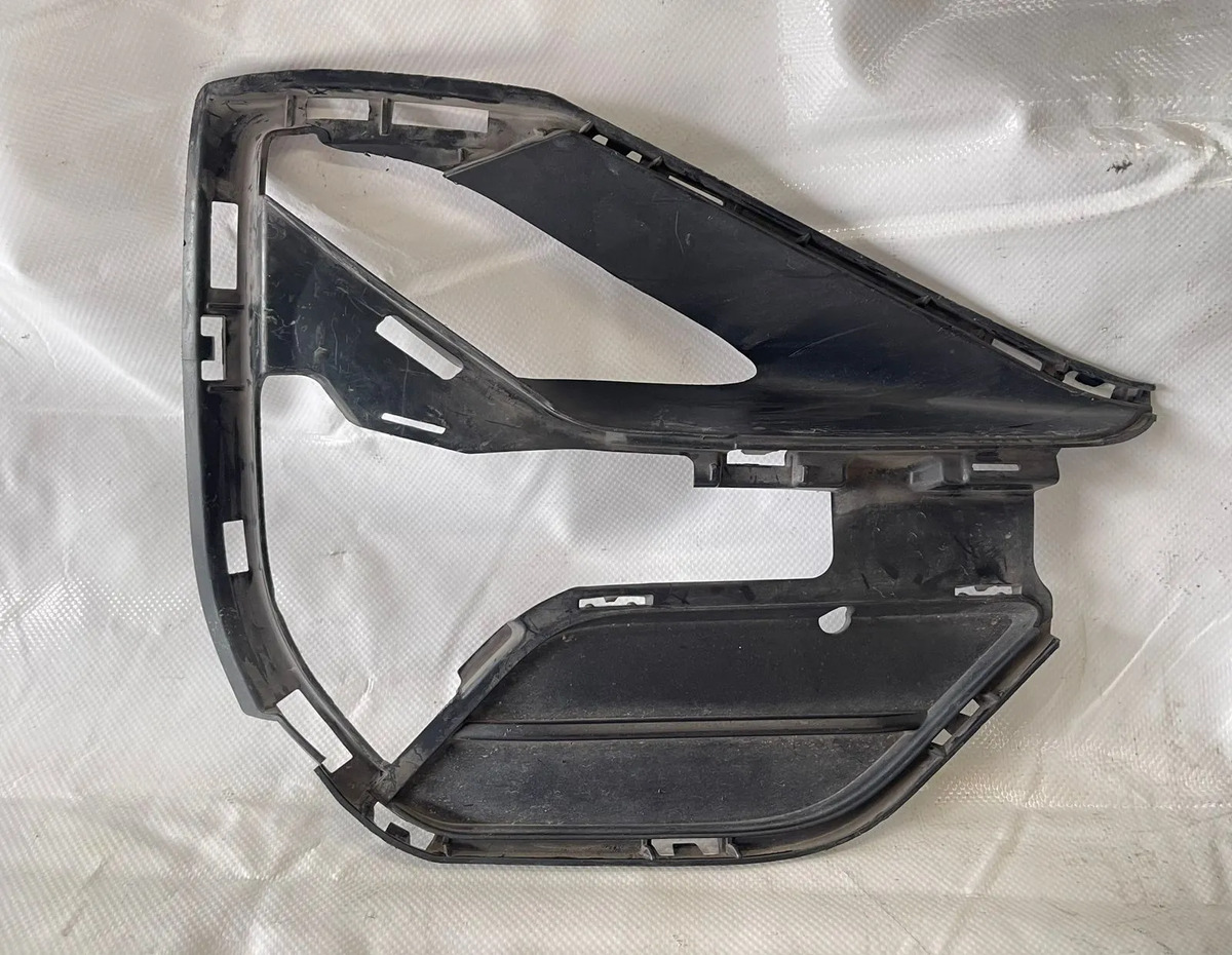 Rejilla Bisel Derecho Pasajero Bmw X1 2016 Al 2022 Negro Derecho