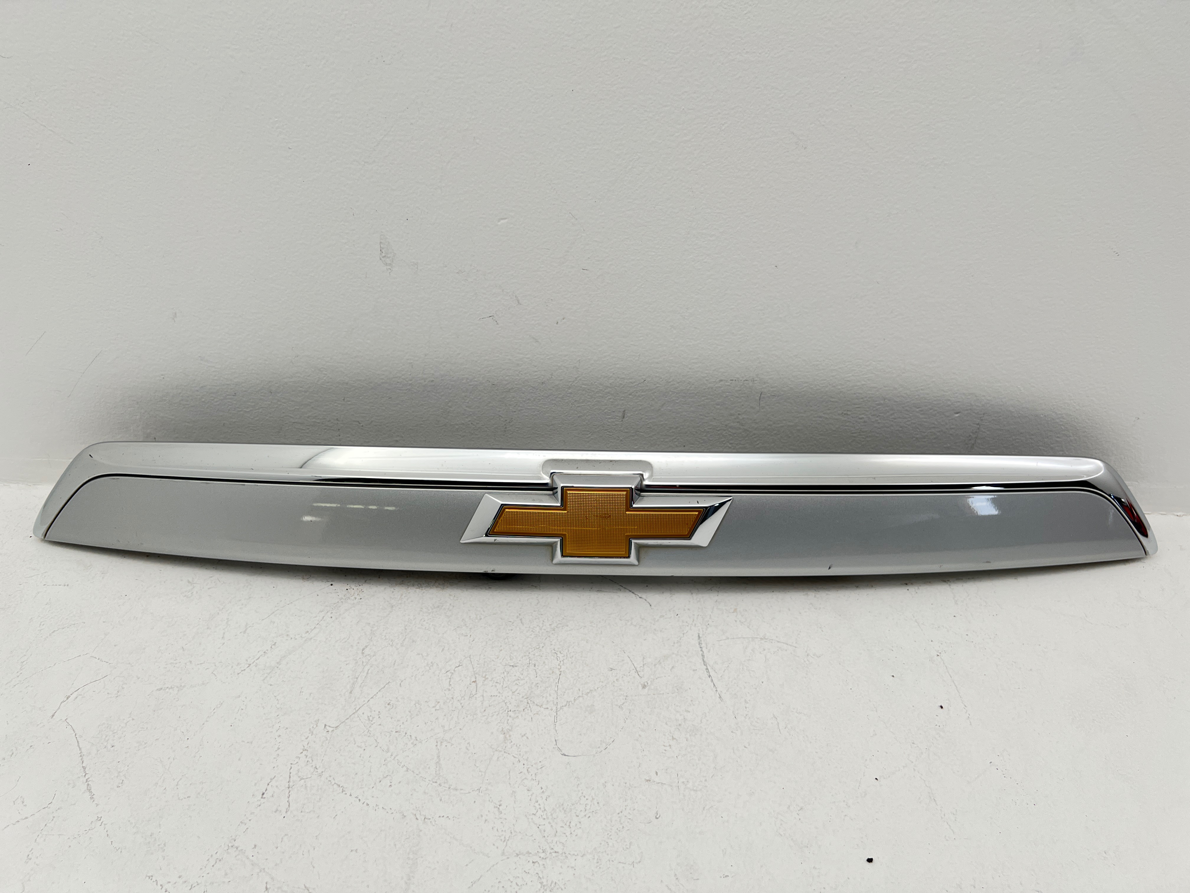 Chevrolet Equinox 2010 - 2017 Moldura para Cajuela Usado Original