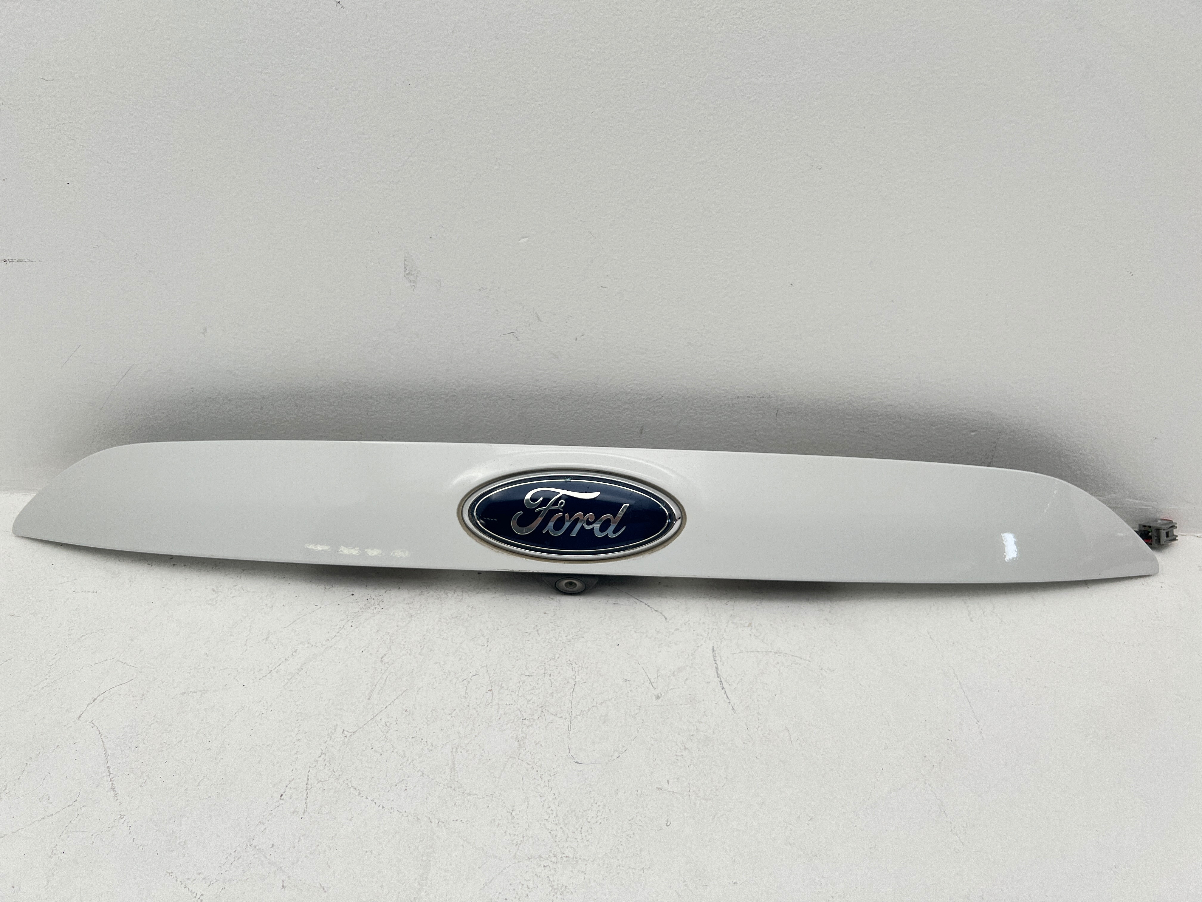 Ford Escape 2013 - 2016 Moldura para Cajuela Usado Original
