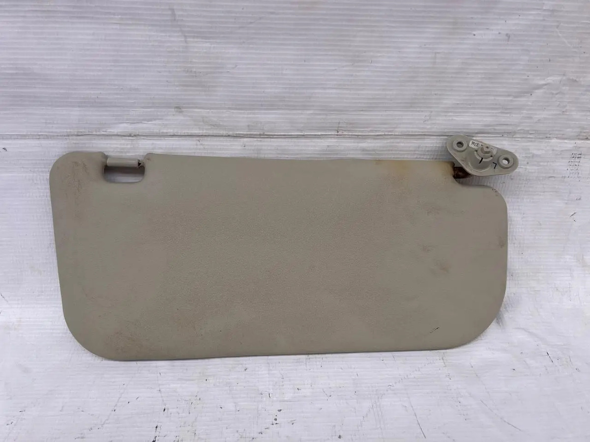 Visera Izquierda Mitsubishi L200 2015-2019 Usado Original