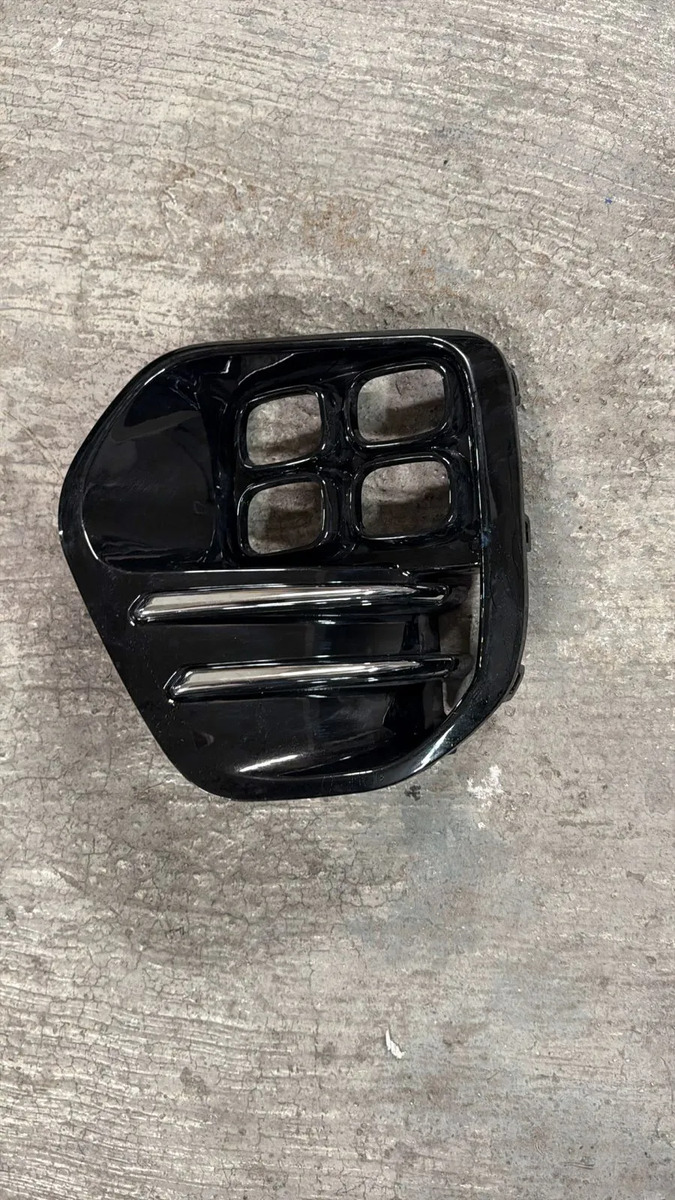 Rejilla Faro Niebla Izq Kia Sportage 2016-2018 Usado Negro Izquierdo