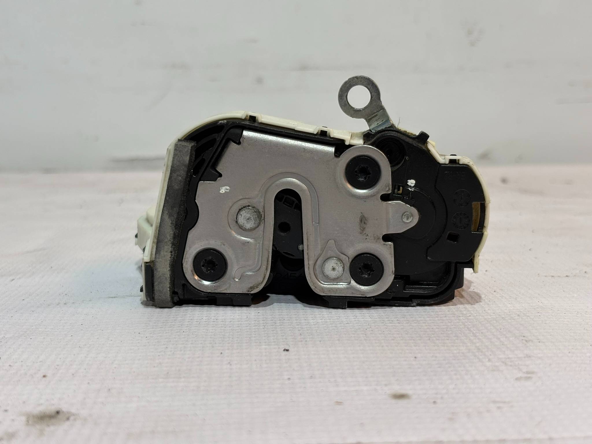 Chevrolet Cavalier 2018 - 2022 Chapa Delantera Derecho Usado Original