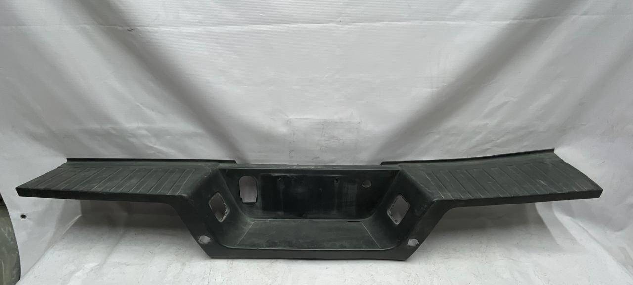 Ford Ranger 2012 - 2016 Moldura para defensa Trasera Usado Original