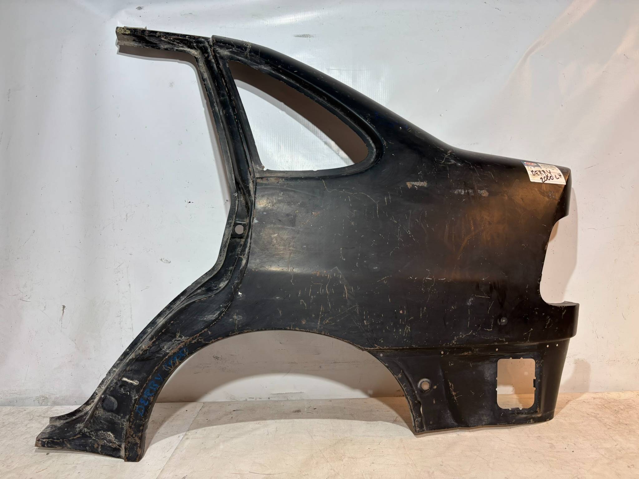 Volkswagen Derby 1995 - 2000 Costados Laterales Trasera Izquierdo Usado Original