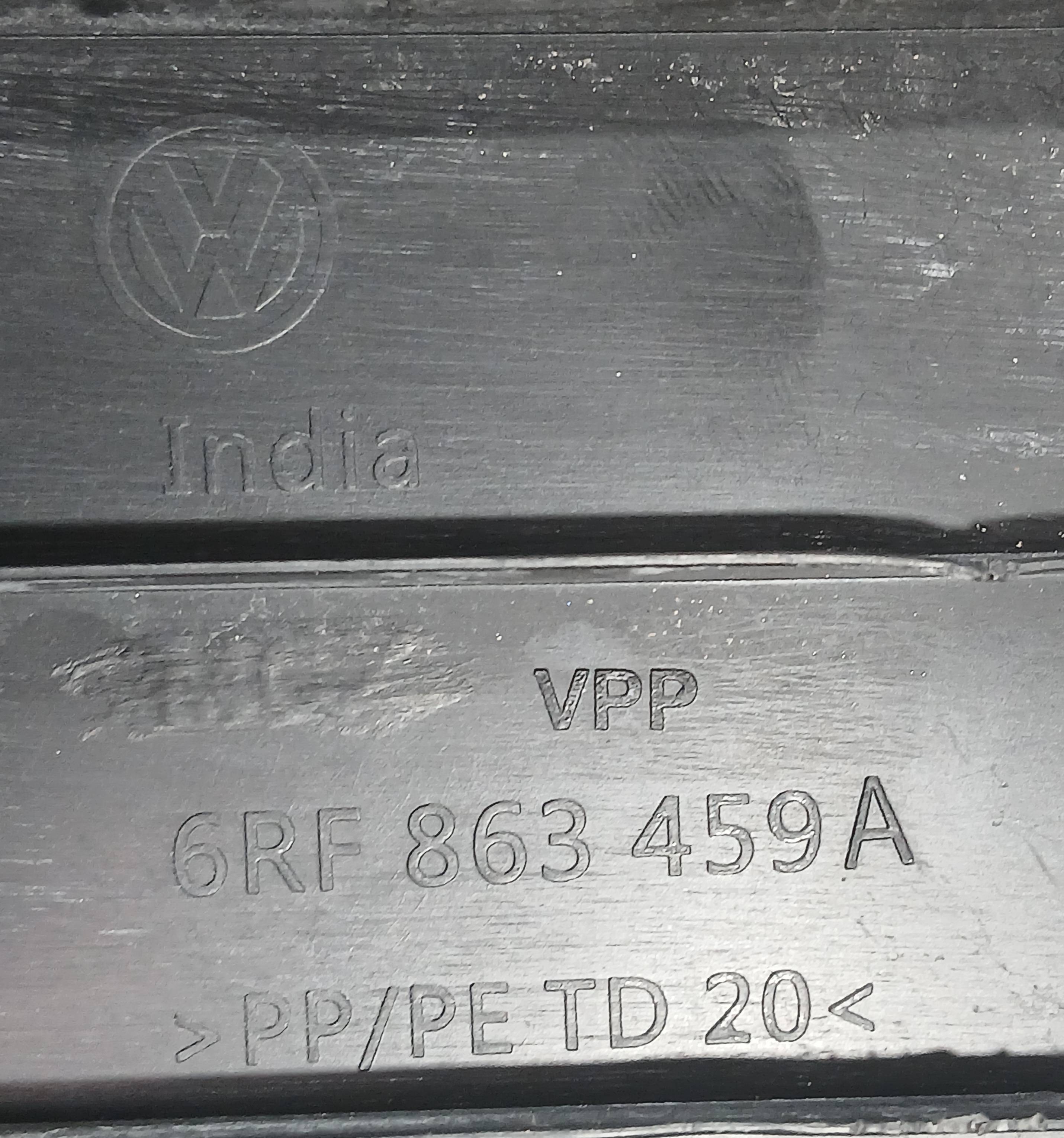 Volkswagen Vento 2014 - 2018 Vestidura Trasera Usado Original