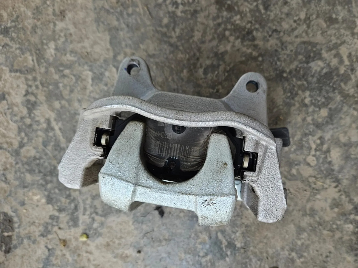 Geely Starray 2023-2026 Caliper Trasero Izquierdo Elect