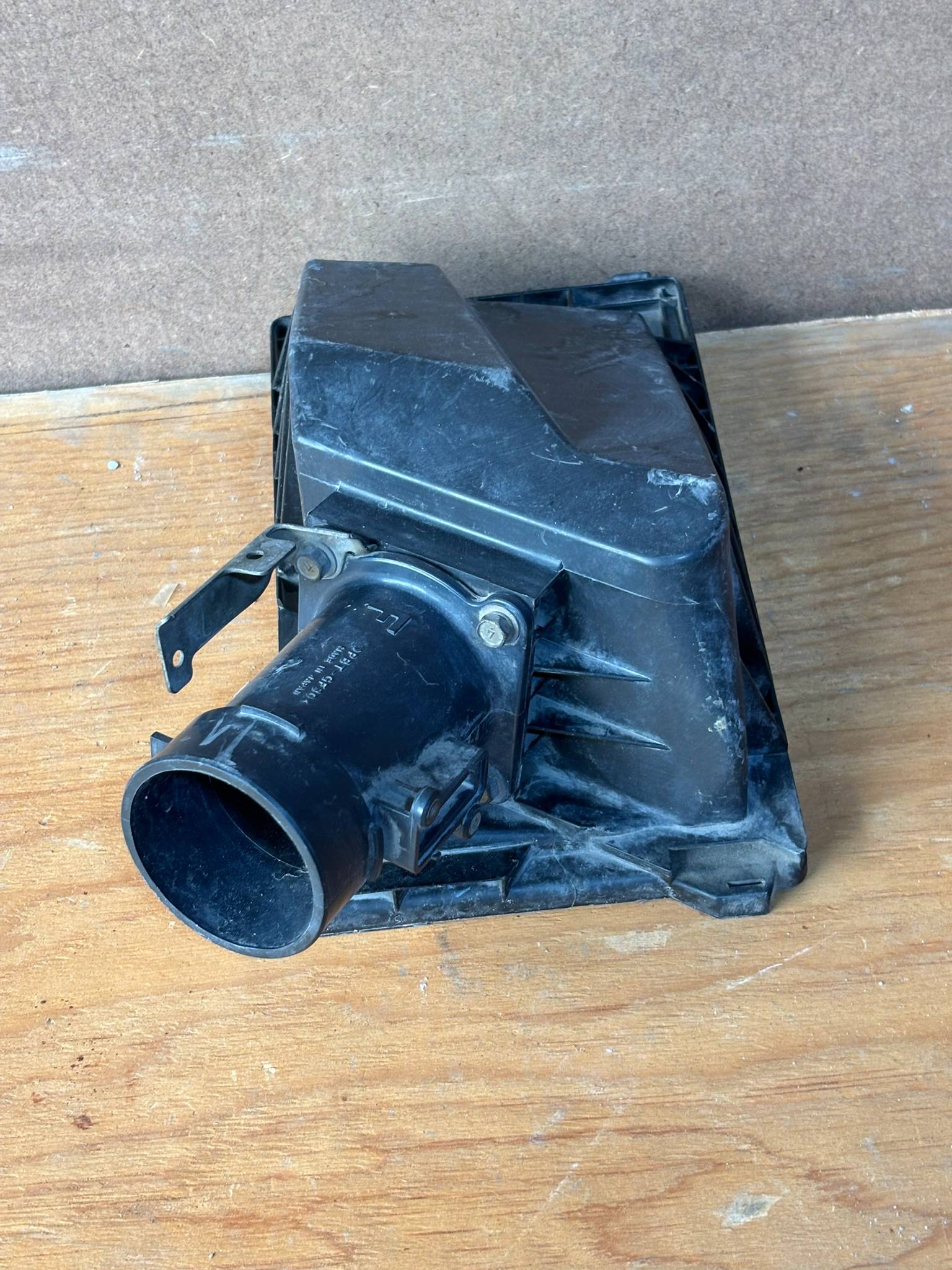 Nissan X-trail 2007 - 2014 Portafiltro Delantera Usado Original
