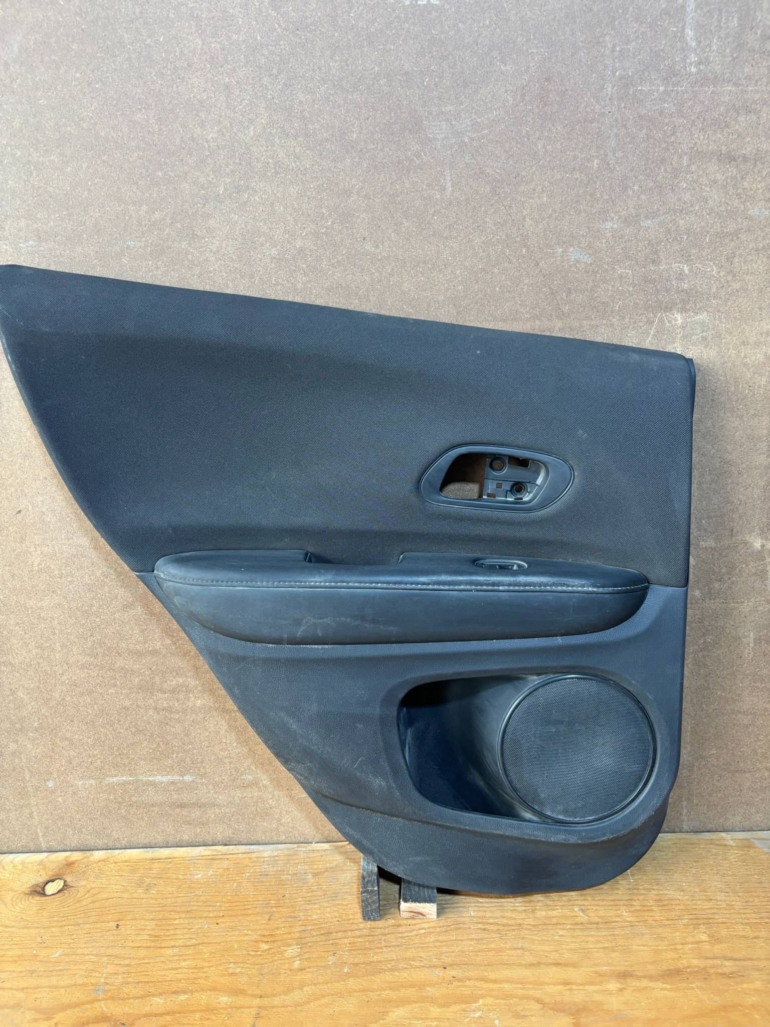 Honda Hr-v 2019 - 2023 Paneles de Puertas Trasera Izquierdo Usado Original