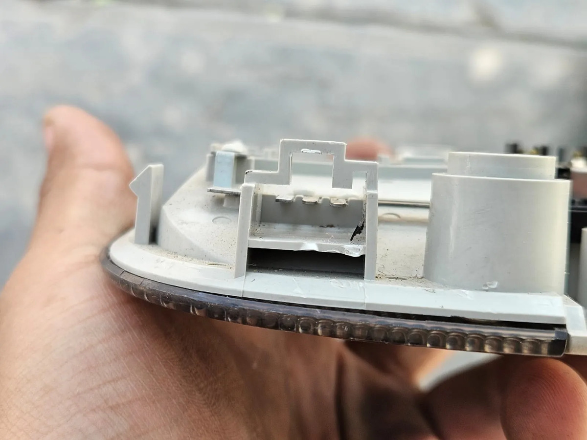 Subaru Legacy 2010-2014 Luz De Techo Trasera