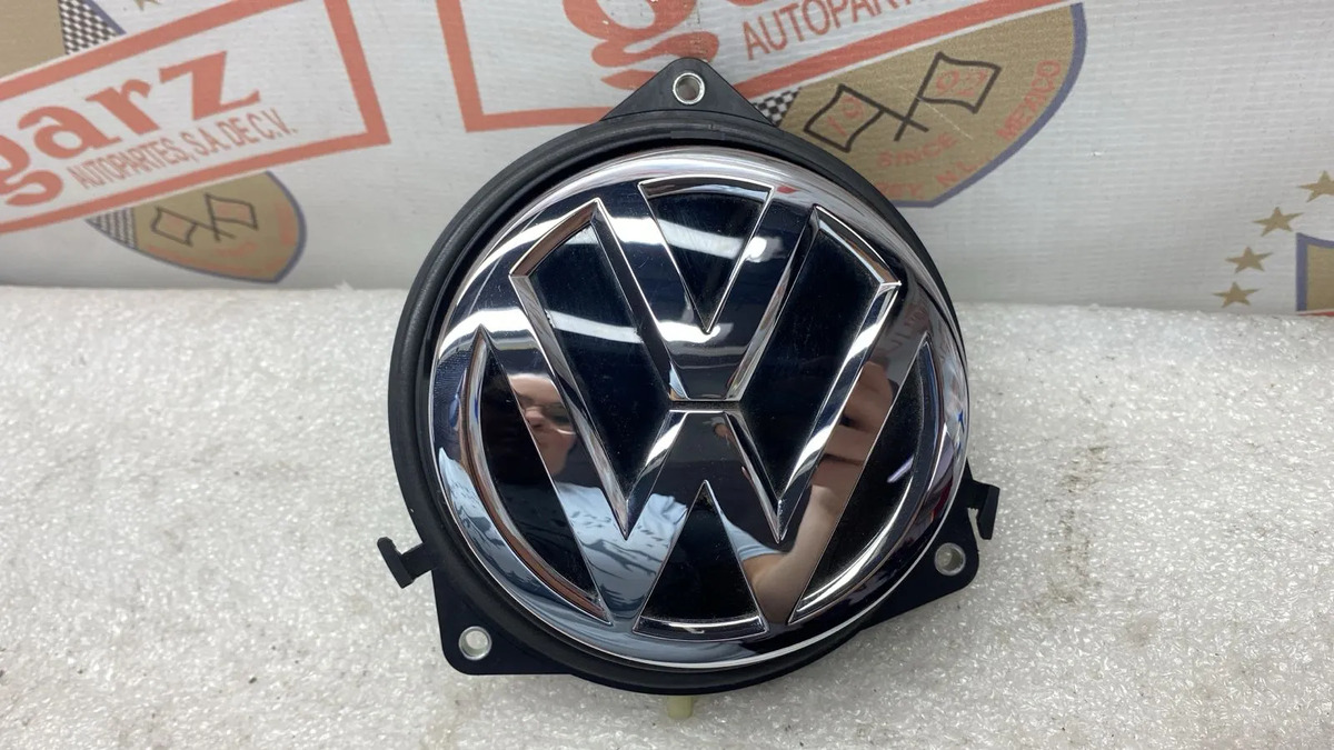 Volkswagen Saveiro 2023 Manijas de Capot Trasera Usado Original