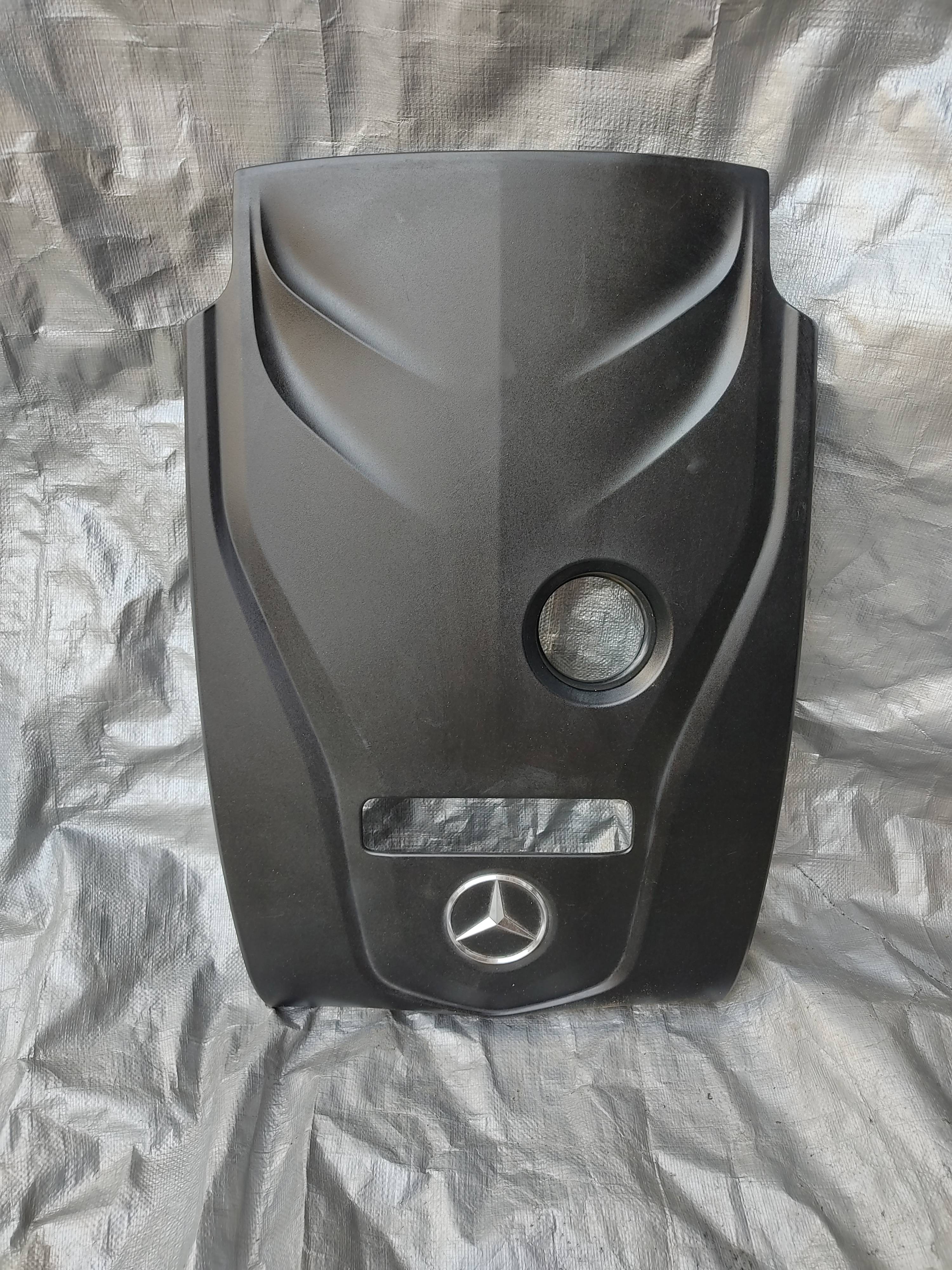 Mercedes-benz Clase c 2015 - 2019 Cubiertas Laterales de Motor Usado Original
