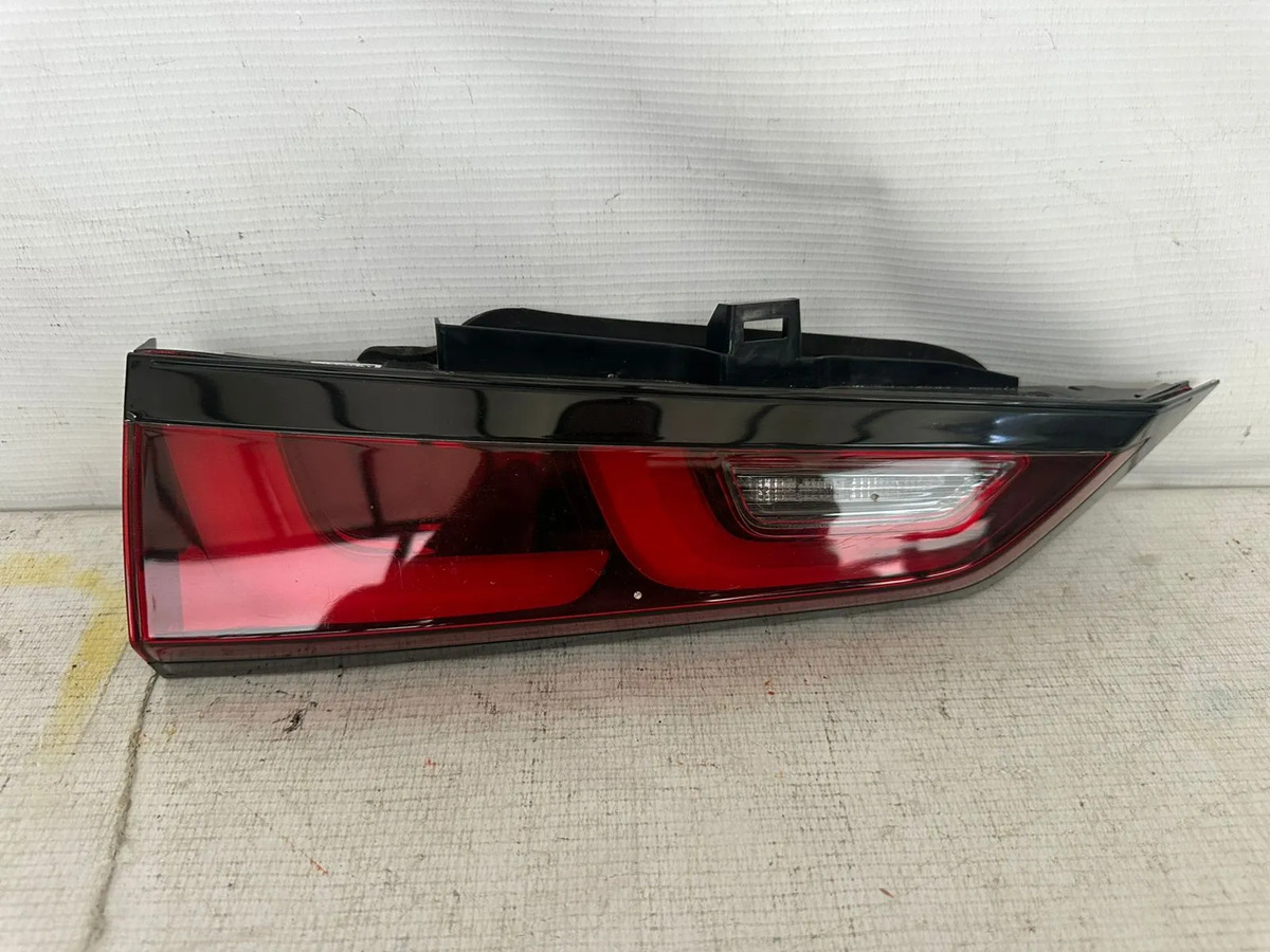 Intercalavera Izquierda Honda Crv 2023 24 2025 Led Izquierdo/conductor Rojo/negro