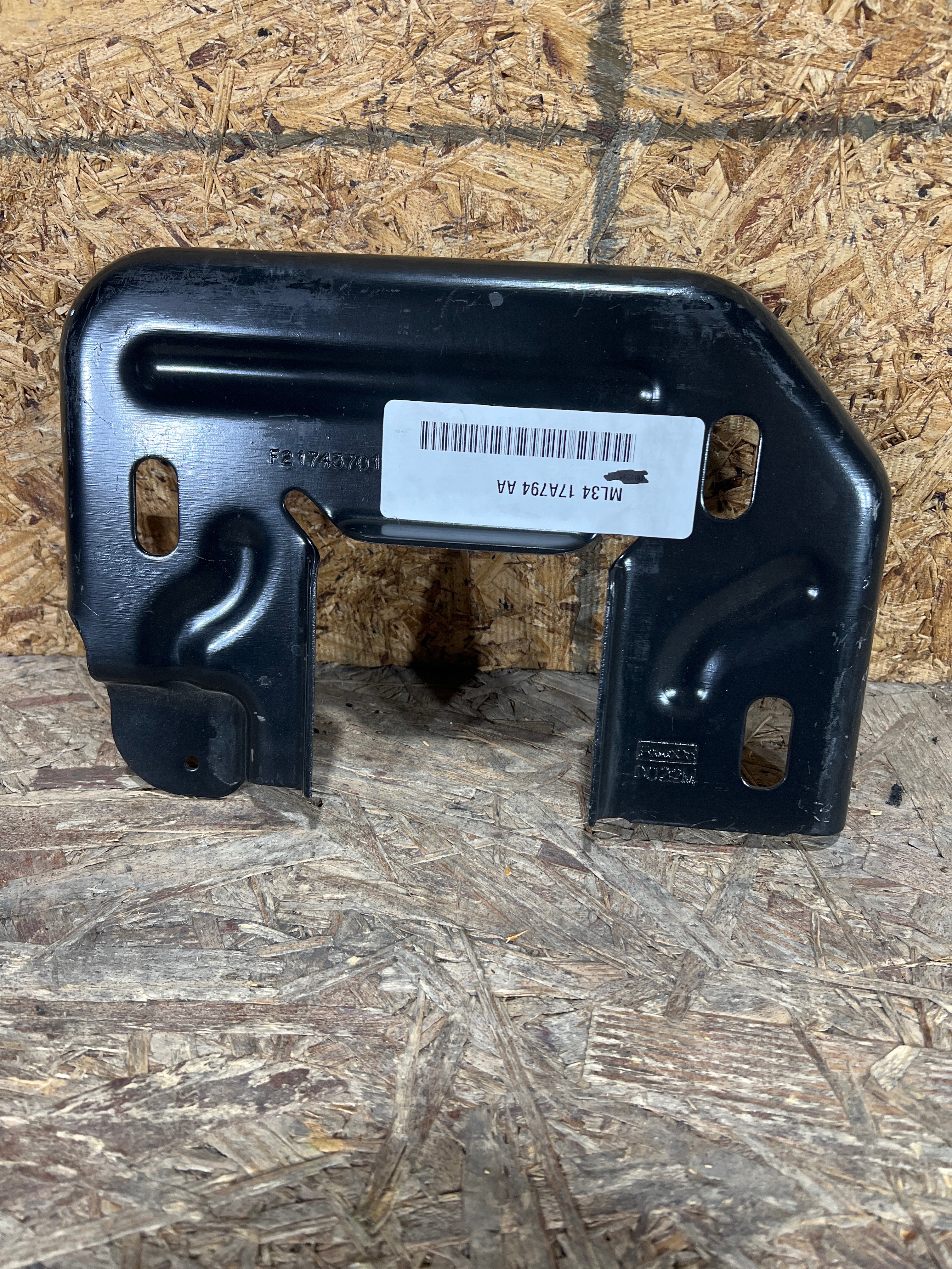 Ford F-150 2021 - 2025 Brazo Delantera Izquierdo Usado Original