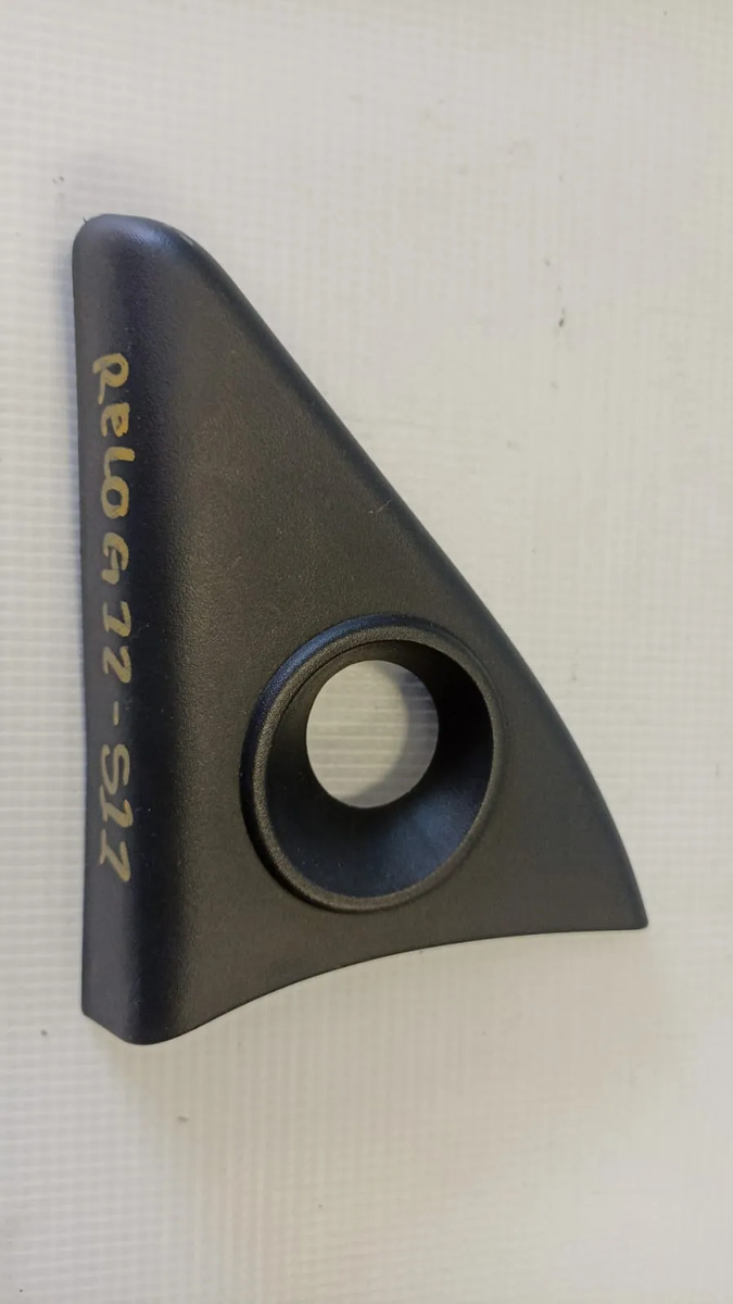 Esquinero Lateral Interior Lh Renault Logan 2012-2018