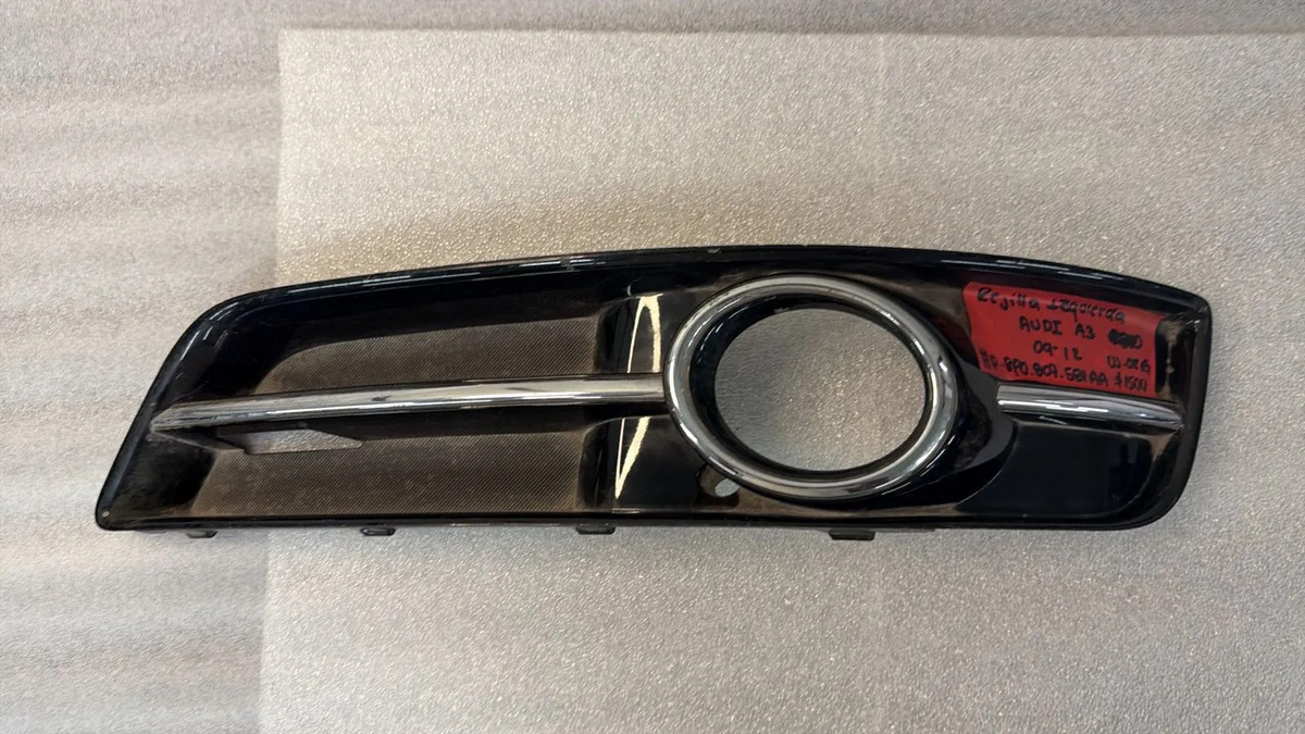 Bisel Faro Niebla Izq Audi  A3 2009-2013  C/detalle Cromo Negro Izquierdo