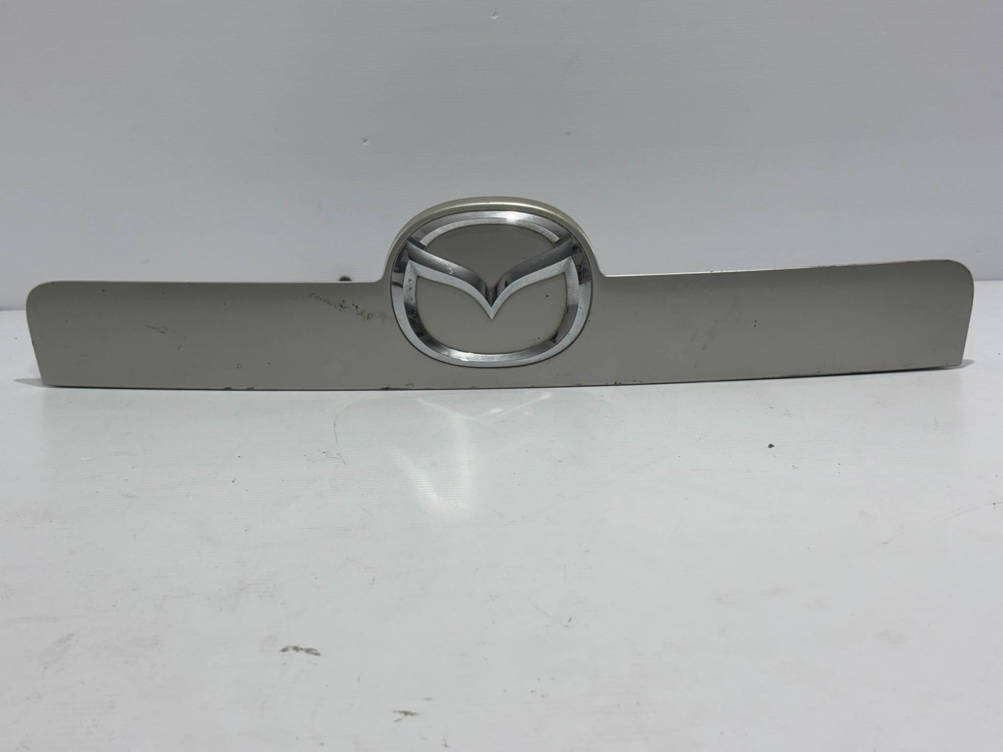 Mazda Cx-9 2007 - 2009 Moldura para Cajuela Trasera Usado Original