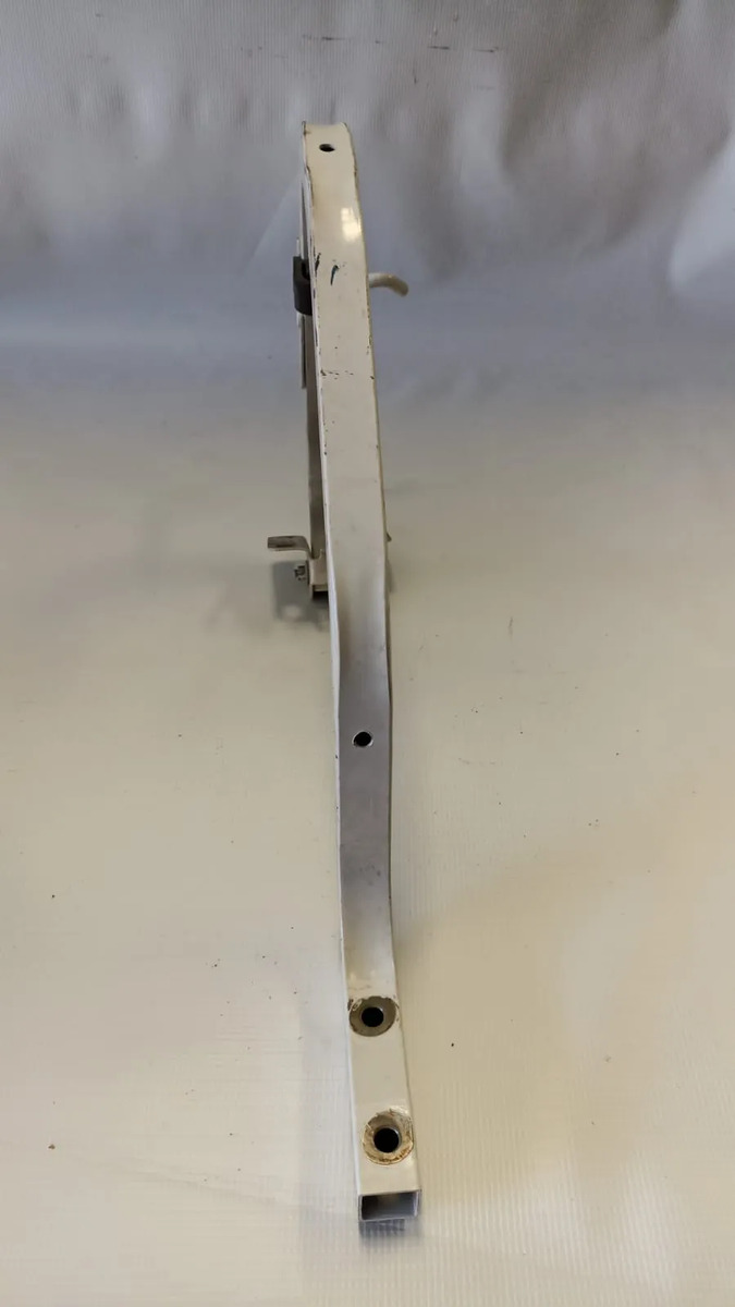 Bisagra Cajuela Lh  Renault Logan 2012-2018 Std 1.6l