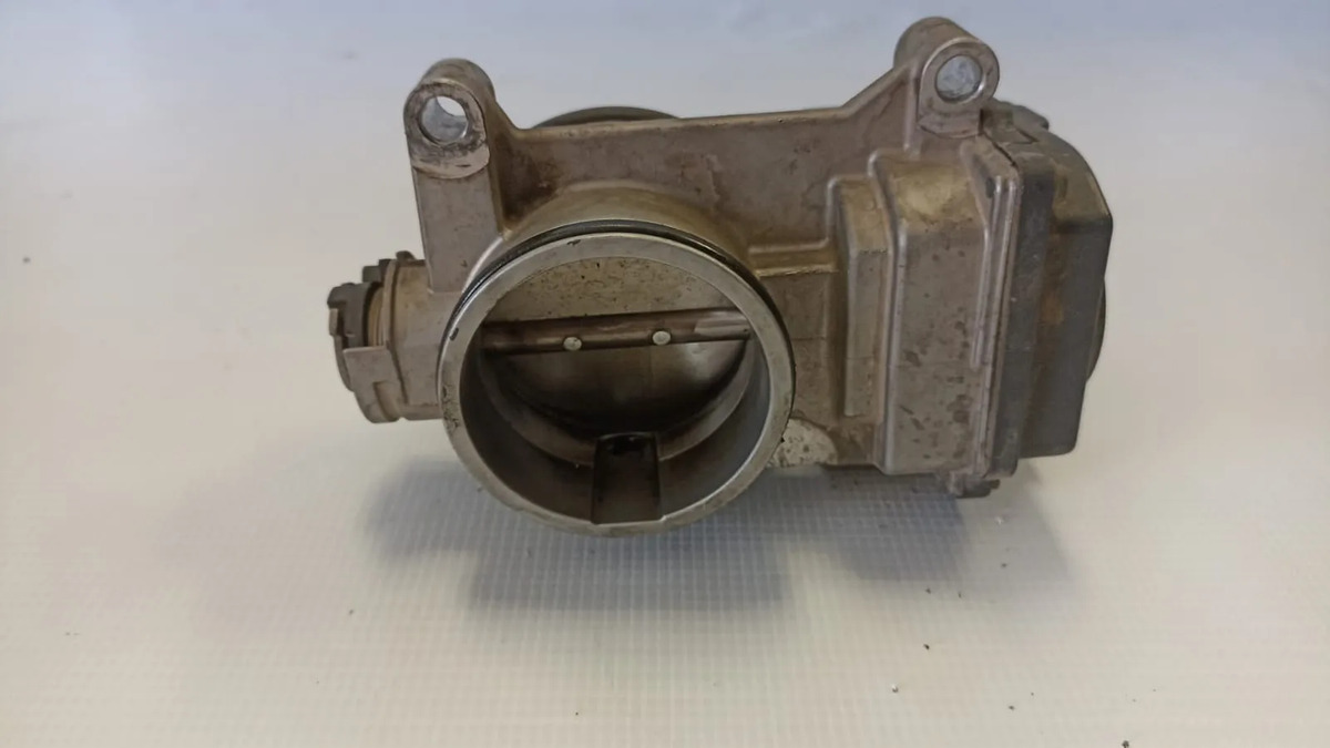 Cuerpo De Aceleración Renault Logan 12-18 1.6 Std C/detalle