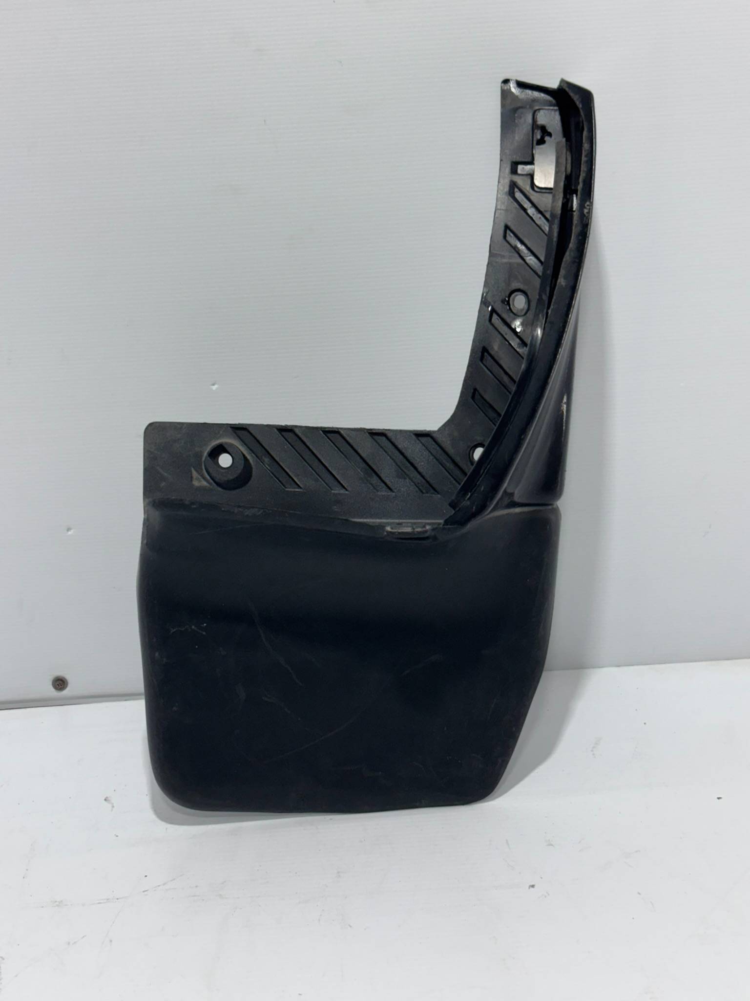 Nissan Sentra 1999 - 2006 Lodera Delantera Derecho Usado Original