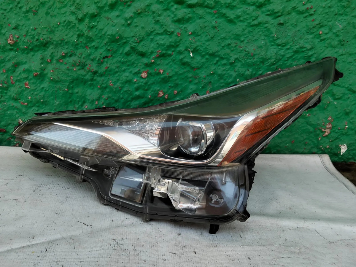 Faro Izquierdo De Toyota Prius 2019-2022 Usado Original Izquierdo/conductor - vista 1