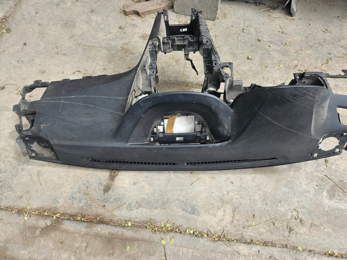 Subaru Legacy 2010-2014 Tablero Con Bolsa Negro