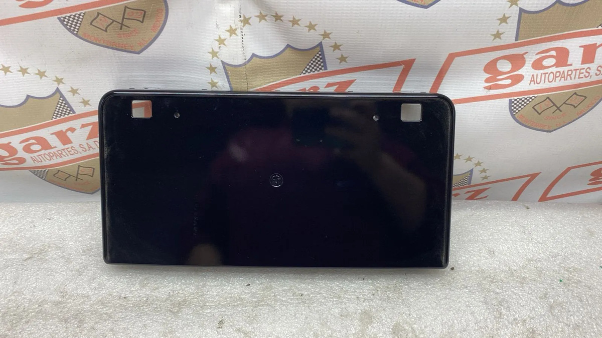 Audi A3 2014 - 2016 Portaplaca Delantera Usado Generico