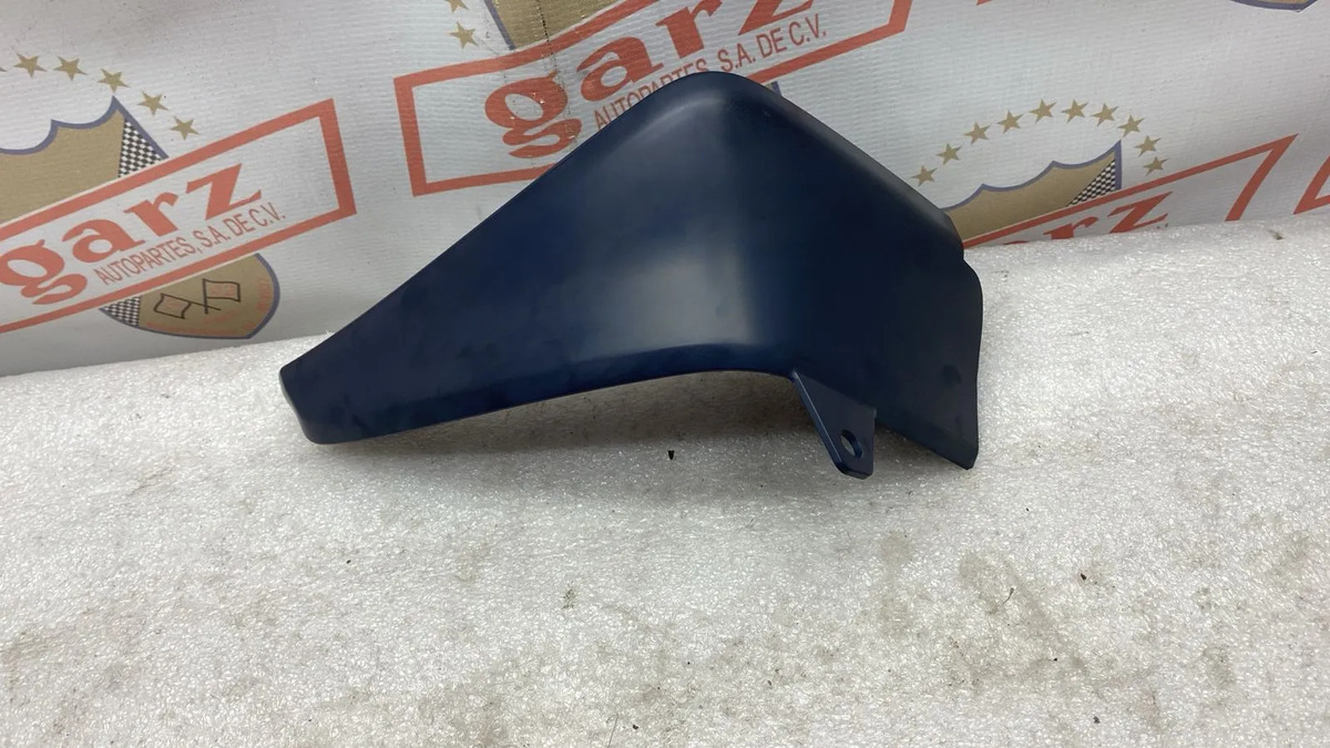 Nissan Versa 2020 - 2023 Lodera Trasera Derecho Usado Original