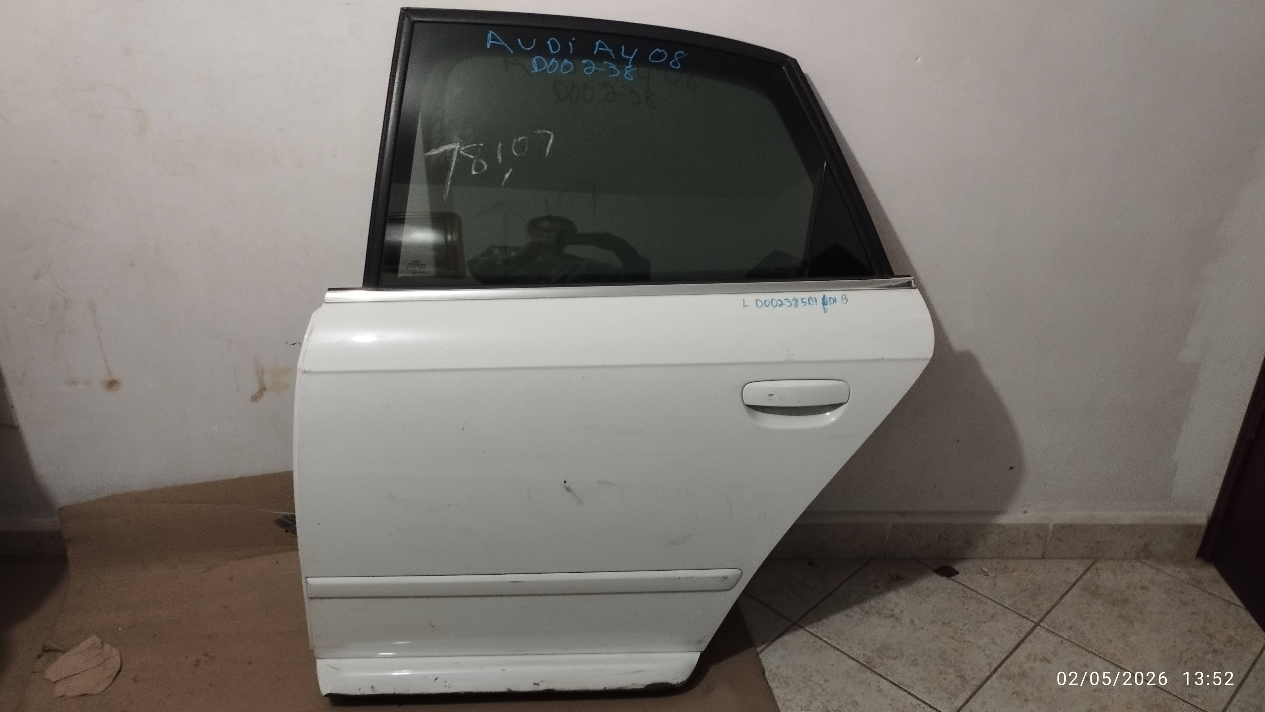 Audi A4 2004 - 2008 Puerta Trasera Izquierdo Usado Original