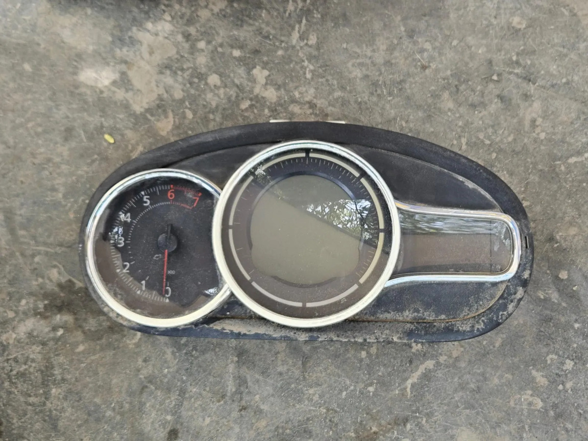 Renault Fluence 2015-2017 Cluster Velocimetro Standard Negro