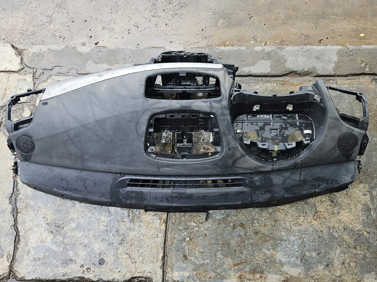 Renault Fluence 2012- 2017 Tablero Con Bolsa Negro