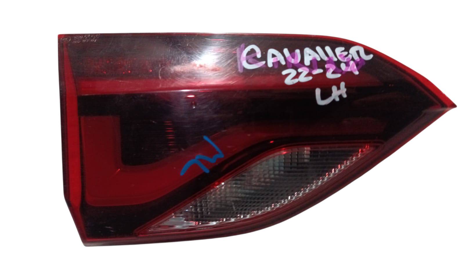 Chevrolet Cavalier 2022 - 2024 Intercalavera Izquierdo Usado Original